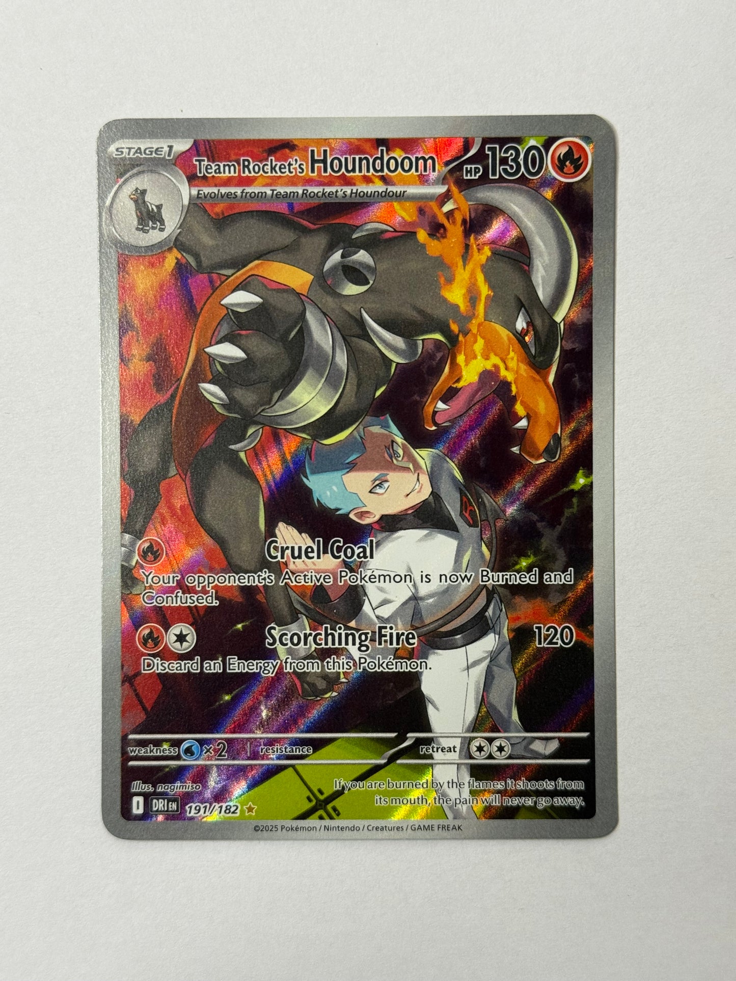 Team Rocket‘s Houndoom #191/182 NM